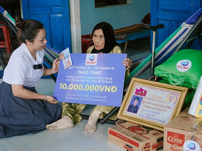 Đội ngũ hỗ trợ khách hàng SV368 sẵn sàng giải đáp thắc mắc về cá cược Esports.